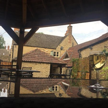Hotel The Radnor Arms Malmesbury Zewnętrze zdjęcie