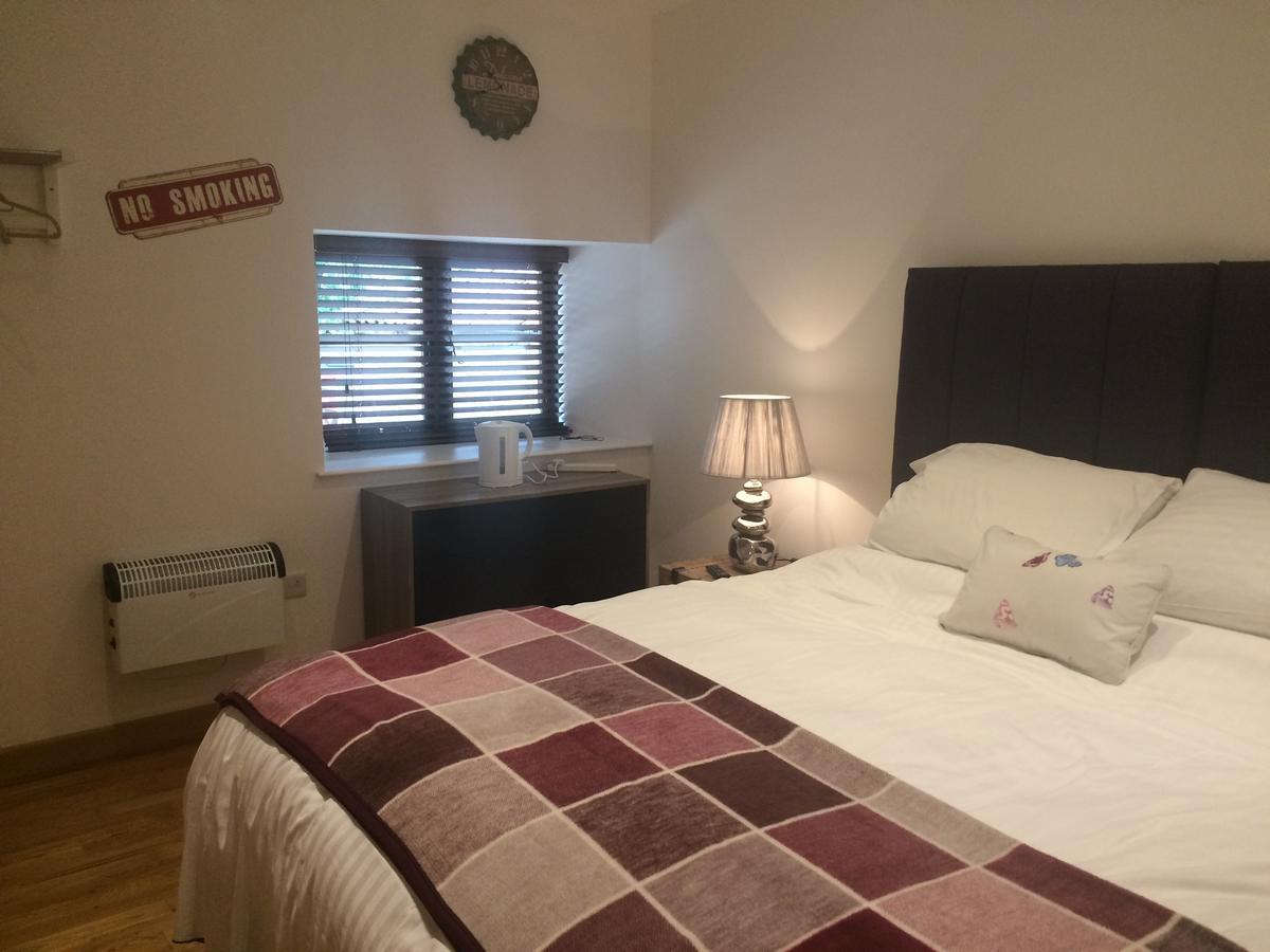 Hotel The Radnor Arms Malmesbury Zewnętrze zdjęcie